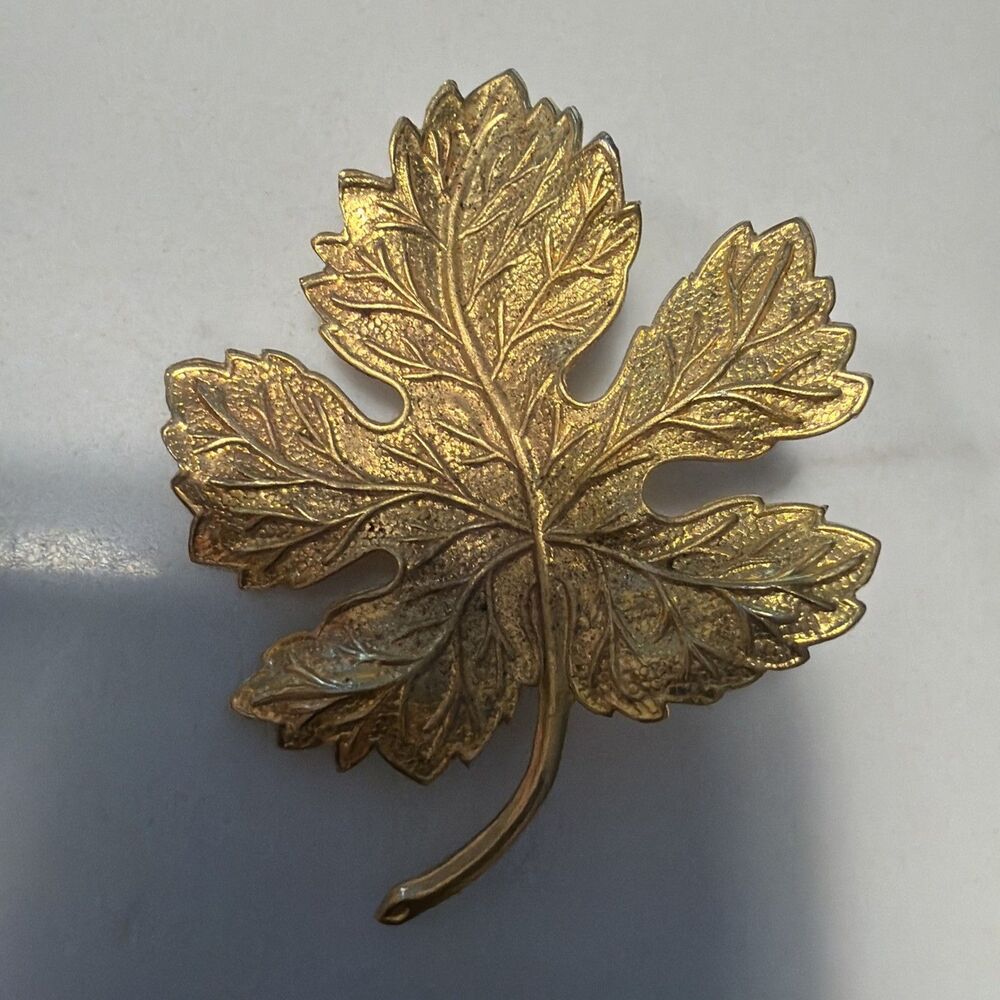 Vintage Gold Tone Leaf Brooch